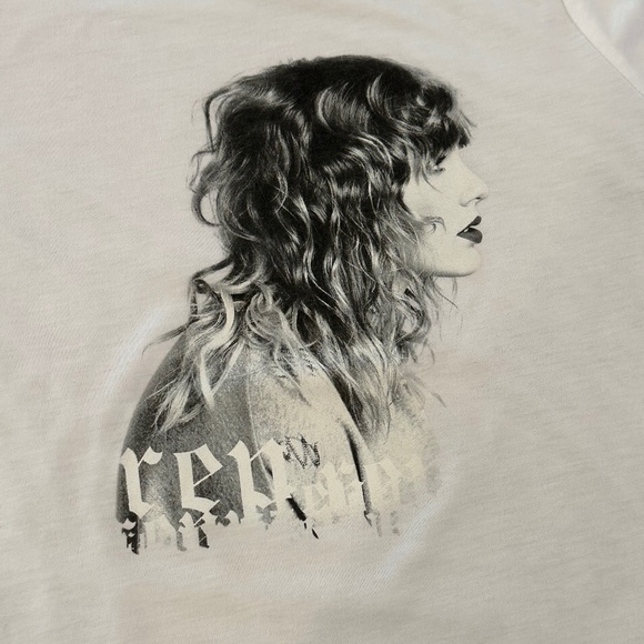 Taylor Swift Reputation Tee Concert Merchandise Size XS - Picture 3 of 7